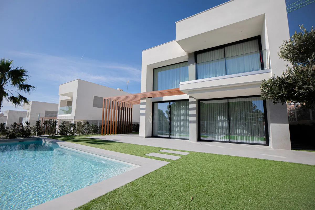 Nieuwbouwvilla met privézwembad en zeezicht in Finestrat, foto 2