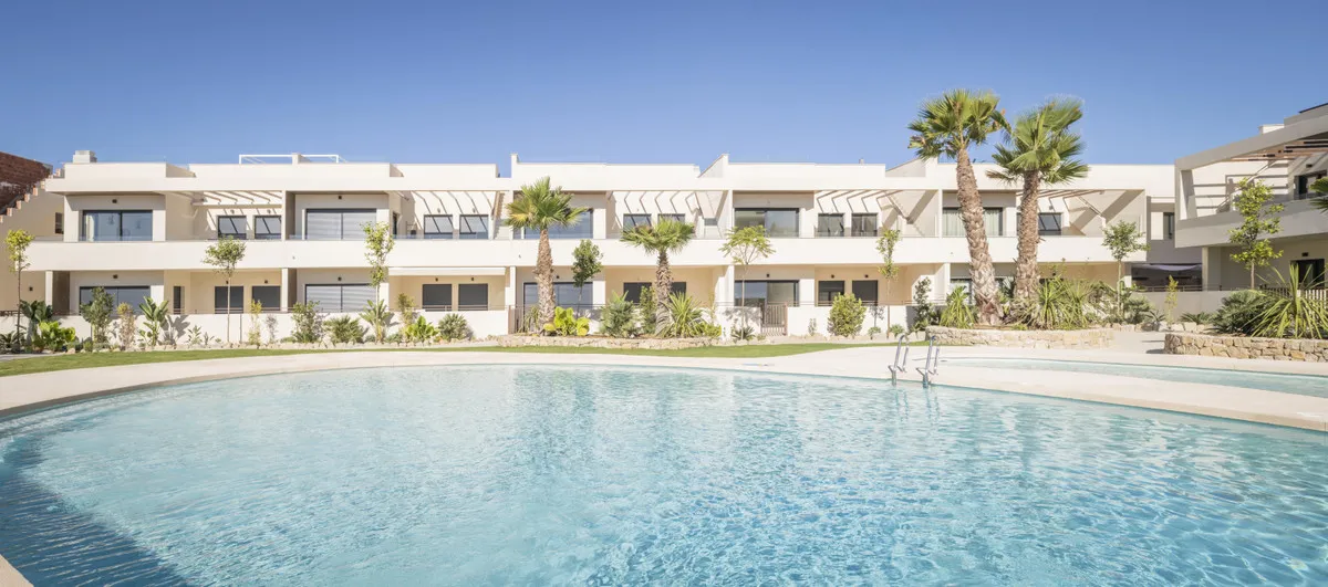 Nieuwbouwappartement met zeezicht en zwembad in Torrevieja, foto 2
