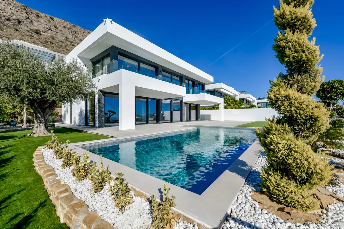 Nieuwbouwvilla met privézwembad en zeezicht in Finestrat, foto 2
