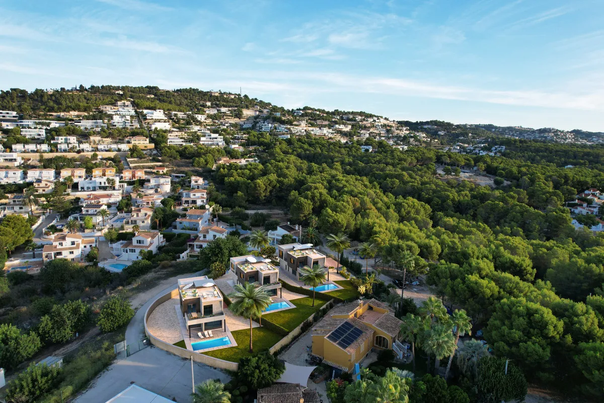 Nieuwbouwvilla met privézwembad en tuin in Calp, foto 3
