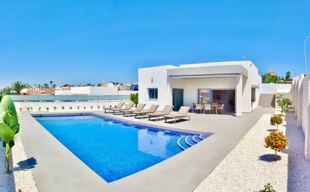 Nieuwbouwvilla's met privézwembad en tuin in Orihuela, Orihuela