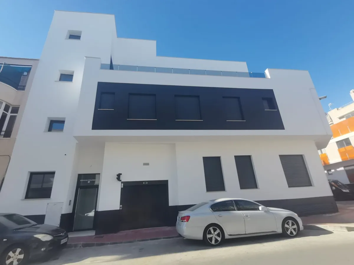 Gemeubileerd nieuwbouwappartement met 1 slaapkamer in Torrevieja, foto 1