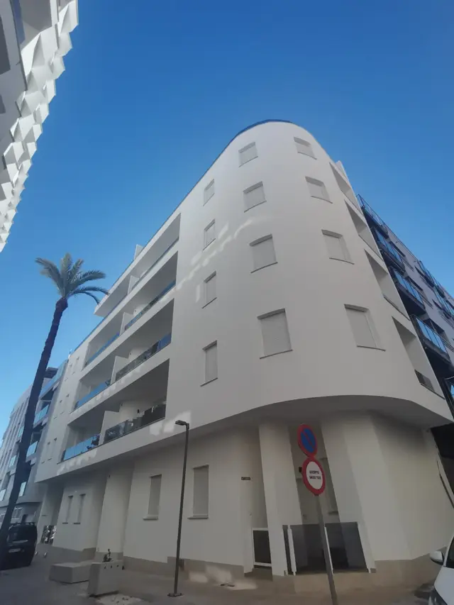 Nieuwbouwappartementen met zeezicht en dakterras in Torrevieja, Playa de los Locos, Torrevieja