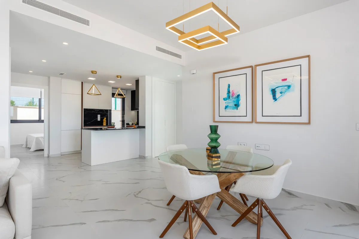 Nieuwbouwvilla met privézwembad en zeezicht in San Miguel de Salinas, foto 3