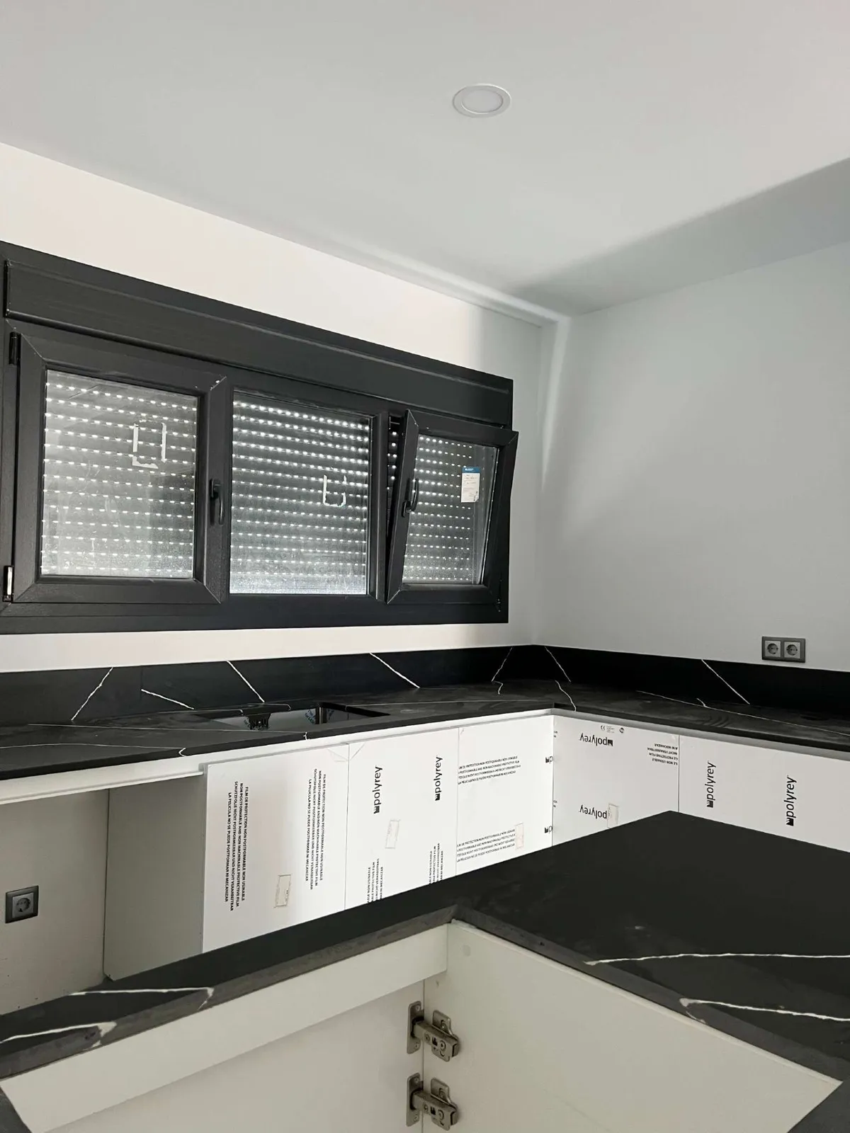 Nieuwbouwvilla met privézwembad en zeezicht in Torrevieja, foto 3