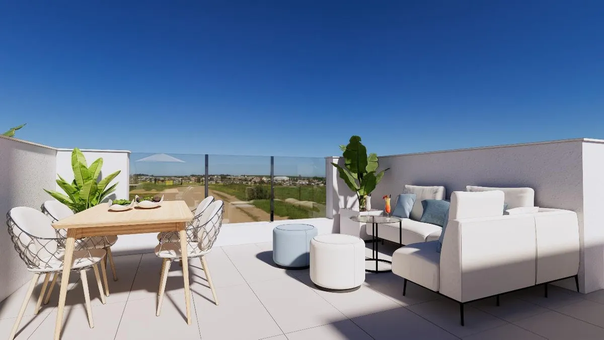 Nieuwbouwvilla's met privézwembad aan de golfbaan in Los Alcázares, foto 3