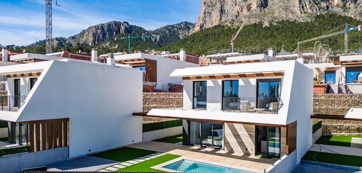 Nieuwbouwvilla's met privézwembad en zeezicht in Polop, foto 1