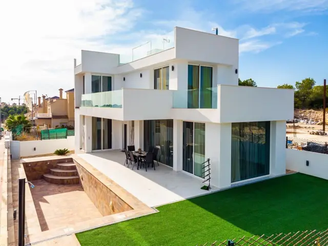 Nieuwbouwrijwoningen met 2 of 3 slaapkamers in Villamartín, Orihuela, Villamartín, Orihuela