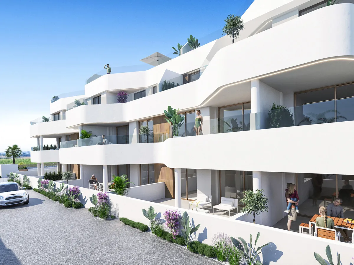 Nieuwbouwappartementen aan de golfbaan in Los Alcázares, foto 1