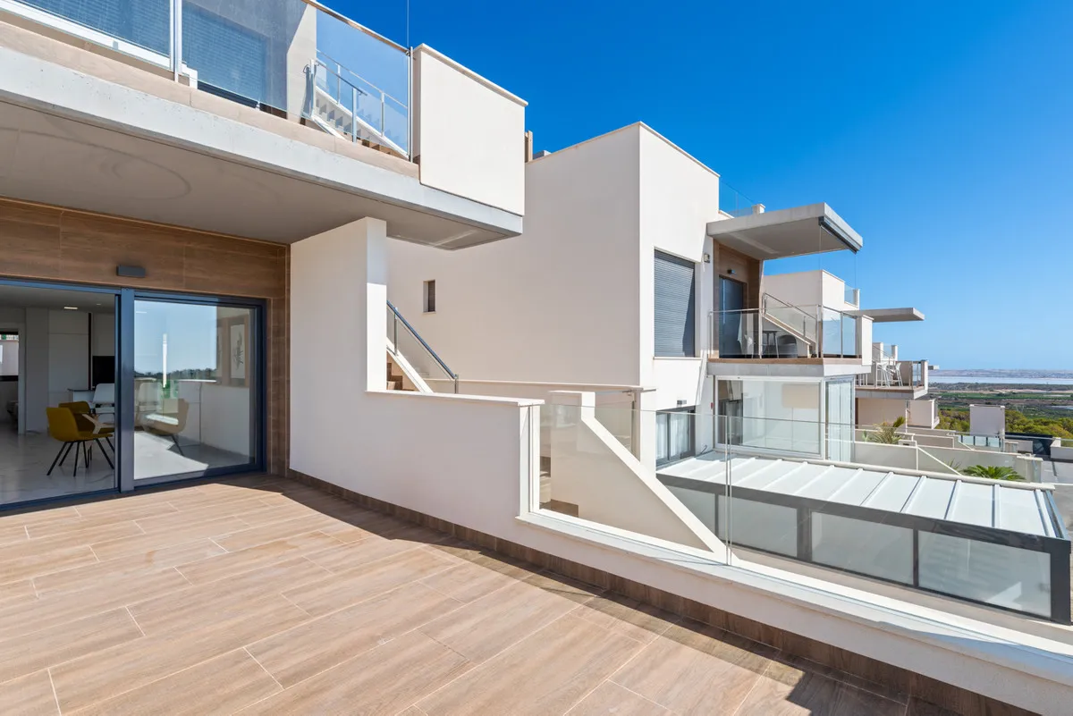Nieuwbouwvilla's met privézwembad en zeezicht in San Miguel de Salinas, foto 2