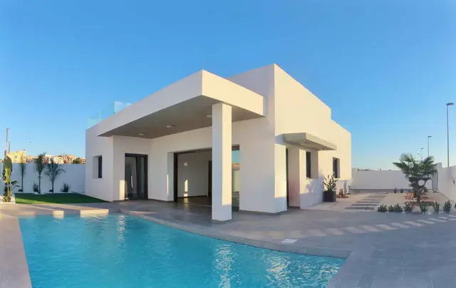 Nieuwbouwvilla's met privézwembad en tuin in Rojales, Rojales