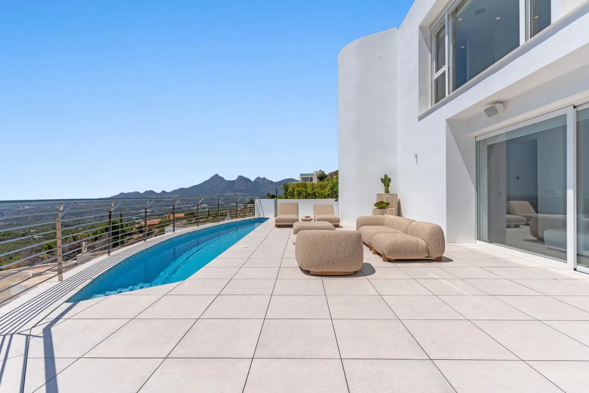 Nieuwbouwvilla met zeezicht en privézwembad in Altea, foto 2