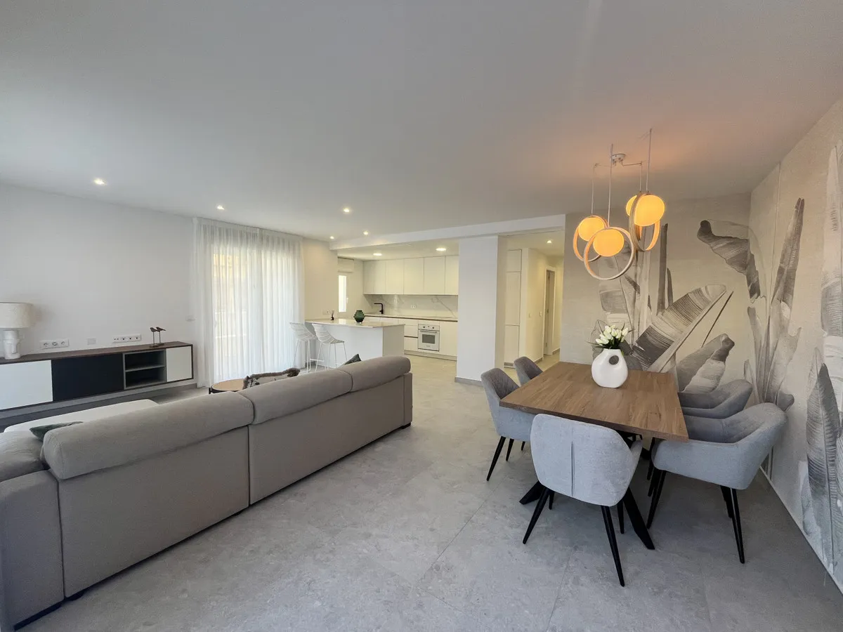 Nieuwbouwappartementen met privétuin en zwembad in Torrevieja, foto 3