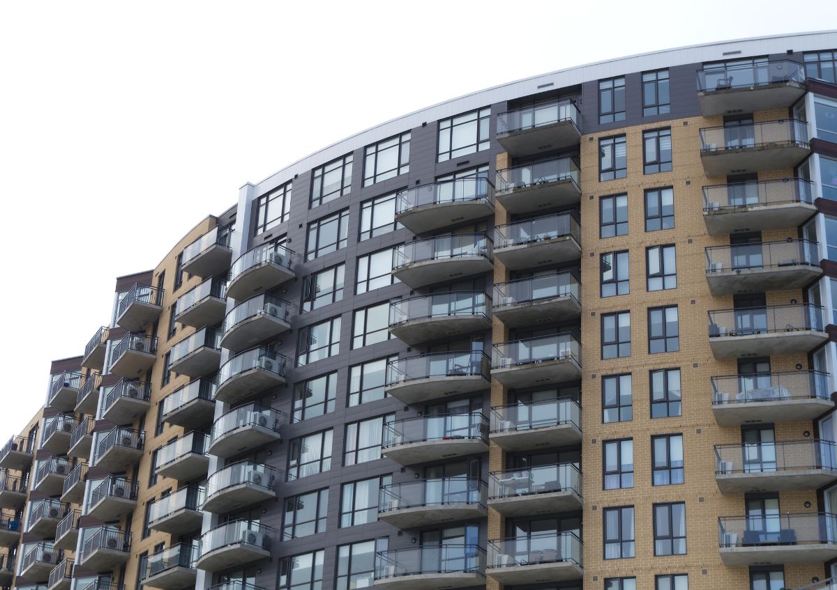 Het kabinet laat het tekort aan huurwoningen in de vrije sector ongemoeid